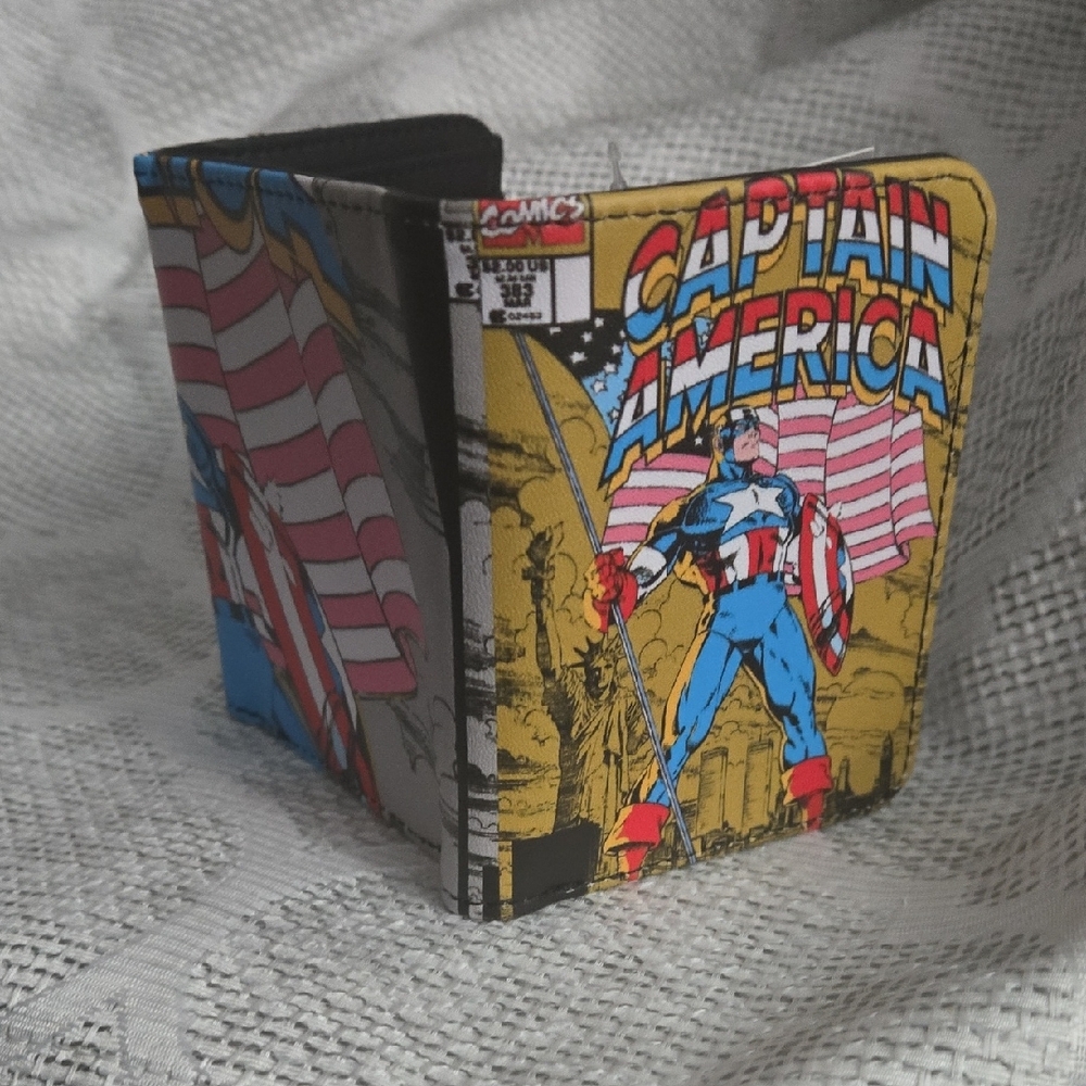 Marvel Black Wallet with Red Logo - Picture 5 of 8